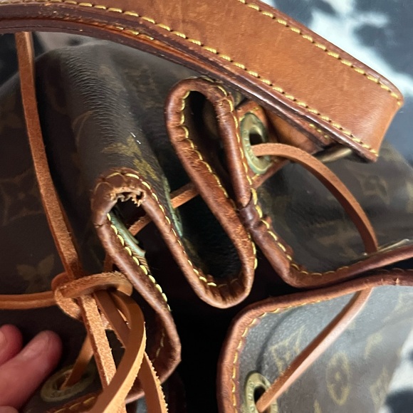 Louis Vuitton Monogram Noe Bucket Bag - Picture 11 of 16